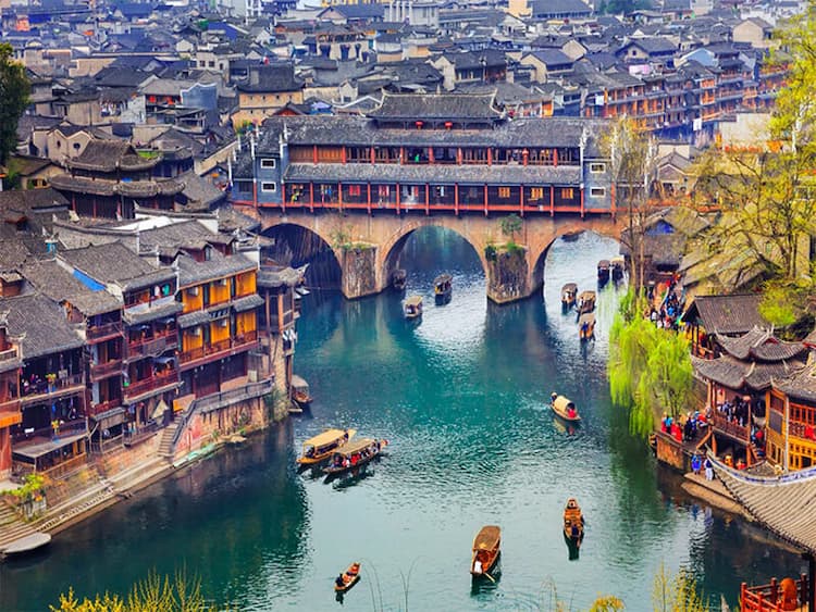 Tour Trung Quốc: Trương Gia Giới - Phượng Hoàng Cổ Trấn 5 ngày 4 đêm từ Hà Nội - Nghỉ lễ 30/4 - 1/5