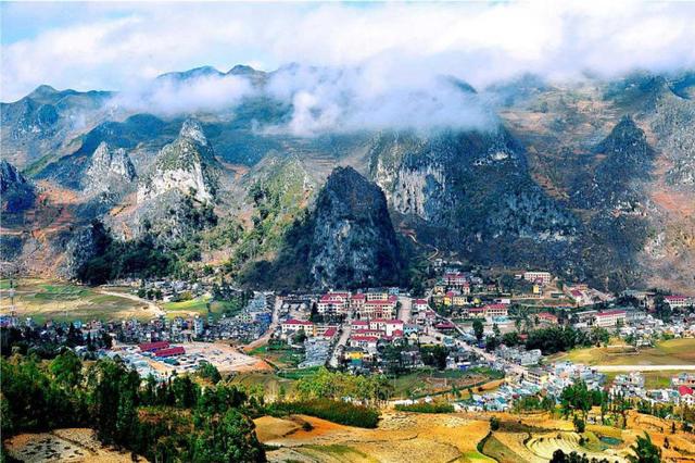 Đi tour du lịch Đồng Văn Hà Giang khám phá Công viên địa chất toàn cầu