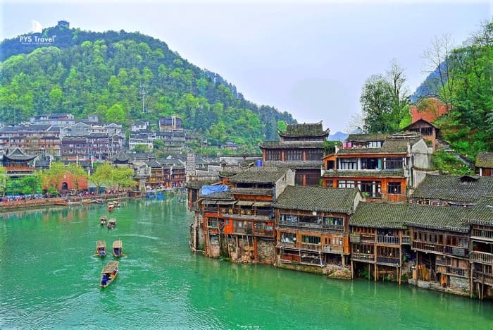 tour du lịch phượng hoàng cổ trấn
