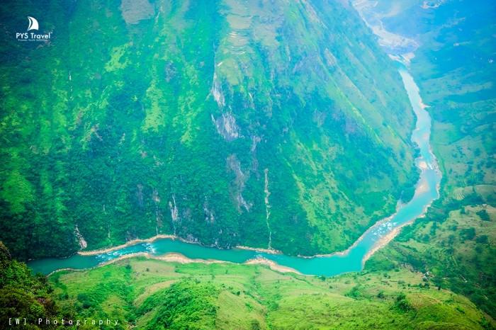 Du lịch dòng sông Nho Quế Hà Giang có gì thú vị?