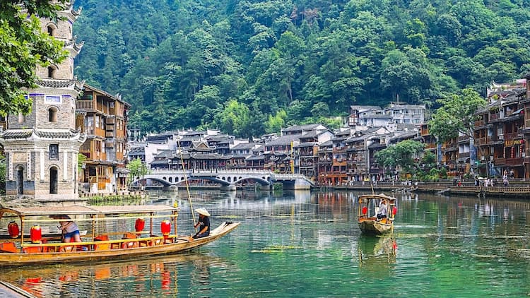 Tour Trung Quốc: Nghi Xương - Tam Hiệp - Phượng Hoàng Cổ Trấn - Trương Gia Giới 5 ngày 4 đêm từ Hà Nội