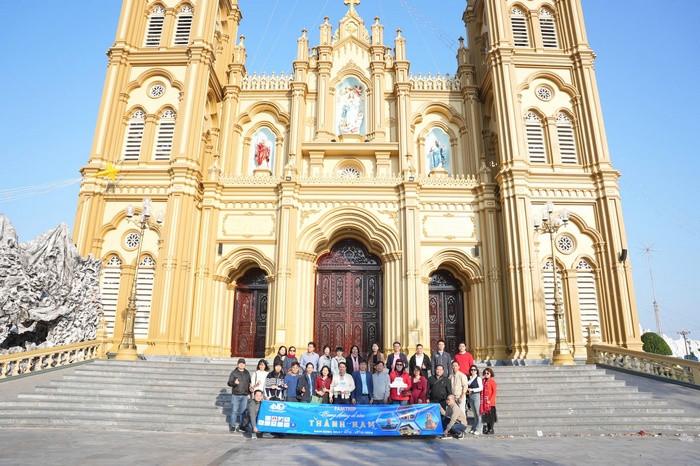 PYS Travel Vinh hạnh đồng hành cùng Chương trình “FAMTRIP CUNG ĐƯỜNG DI SẢN THÀNH NAM”