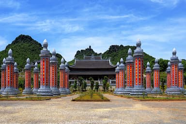 Kinh nghiệm đi chùa Tam Chúc - Ngôi chùa lớn nhất Đông Nam Á