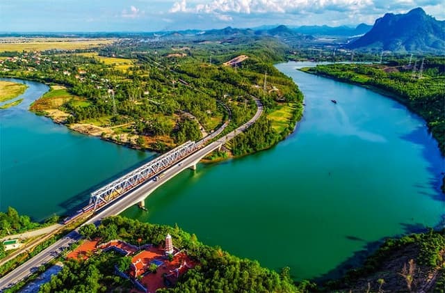 Du lịch Đồng Hới Quảng Bình - Ngắm nhìn vẻ đẹp trữ tình của mảnh đất miền Trung