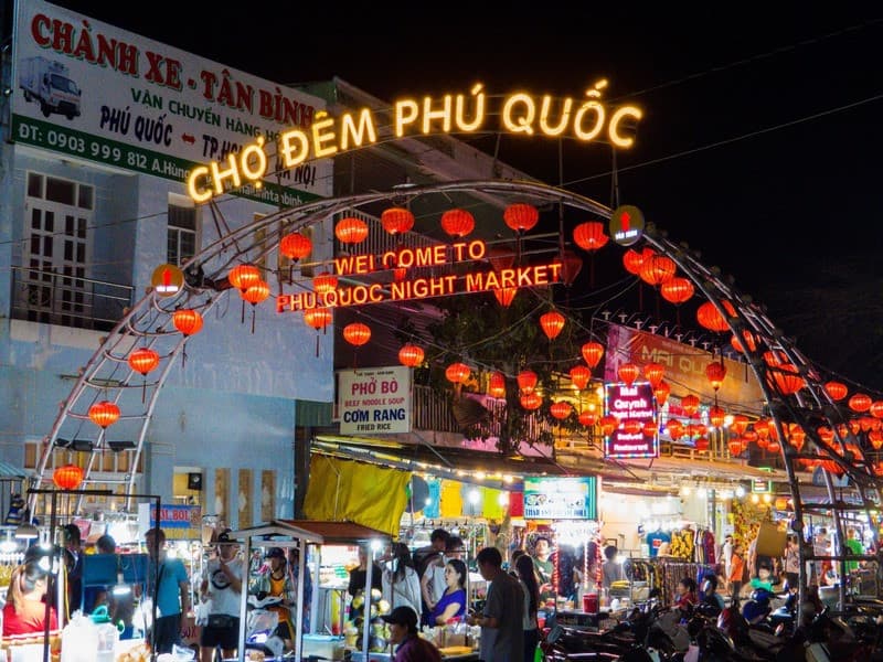 Khám phá Chợ đêm Phú Quốc - Địa chỉ ăn chơi về đêm cực hấp dẫn