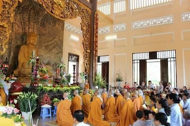 PYS Travel tổ chức tour tham dự Đại Lễ Phật Đản tại Thiền viện Trúc Lâm An Tâm 2025