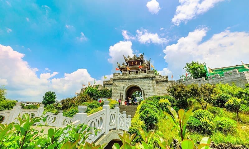 Tour Trung Quốc: Quý Dương - Tiểu Thất Khổng - Trấn Viễn - Thiên Hộ Miêu Trại 5 ngày 4 đêm từ Hà Nội - Quốc khánh 2/9
