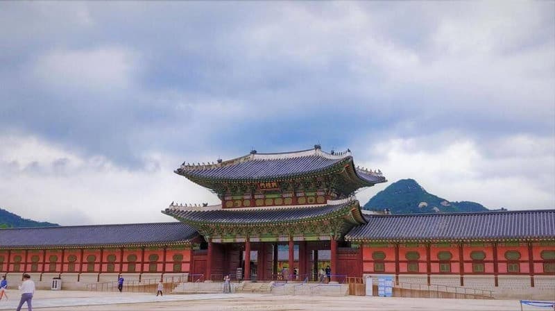Khám phá cung điện Gyeongbokgung Hàn Quốc: Biểu tượng văn hóa lịch sử