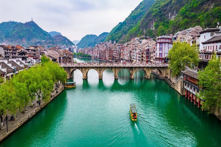 Tour Trung Quốc: Quý Dương - Thiên Hộ Miêu Trại - Trấn Viễn 4 ngày 3 đêm từ Hà Nội