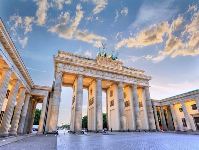 Chiêm ngưỡng cổng Brandenburg - Biểu tượng lịch sử và hòa bình của nước Đức
