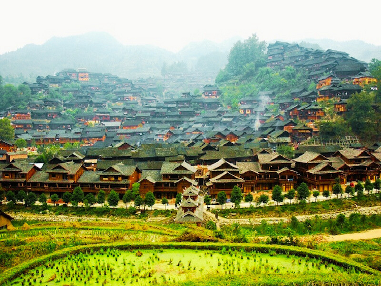 Tour Trung Quốc mùa thu 2025: Quý Dương - Tiểu Thất Khổng - Thiên Hộ Miêu Trại - Trấn Viễn 5 ngày 4 đêm từ Hà Nội