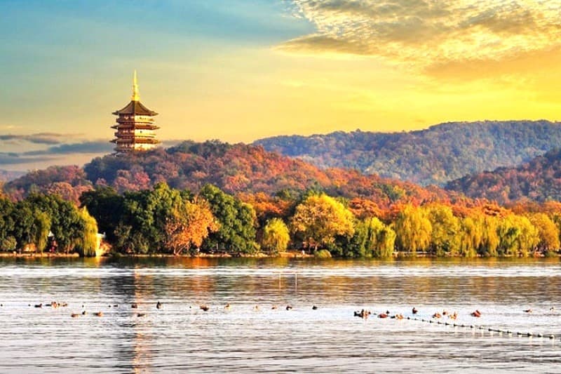 Tour Trung Quốc mùa thu 2025: Thượng Hải - Vô Tích - Ô Trấn - Hàng Châu 5 ngày 4 đêm từ TP.HCM