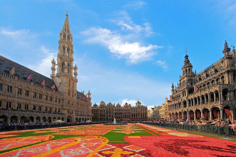 Khám phá Quảng trường Grand Place Brussels - viên ngọc kiến trúc giữa lòng nước Bỉ