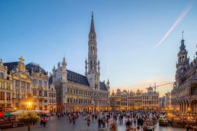 Thủ đô Brussels - Khám phá nét đẹp cổ kính với kiến trúc cổ đại của Bỉ