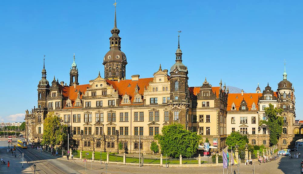 Lâu đài Dresden: Biểu tượng trường tồn của kiến trúc và lịch sử Đức