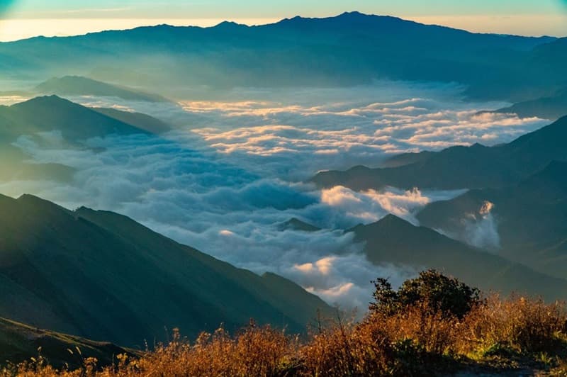 Leo núi Tà Chì Nhù - Kinh nghiệm trekking “thiên đường mây” từ A - Z