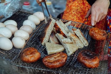 Top 6 bánh đặc sản Hà Giang nhất định phải thử khi du lịch cao nguyên đá