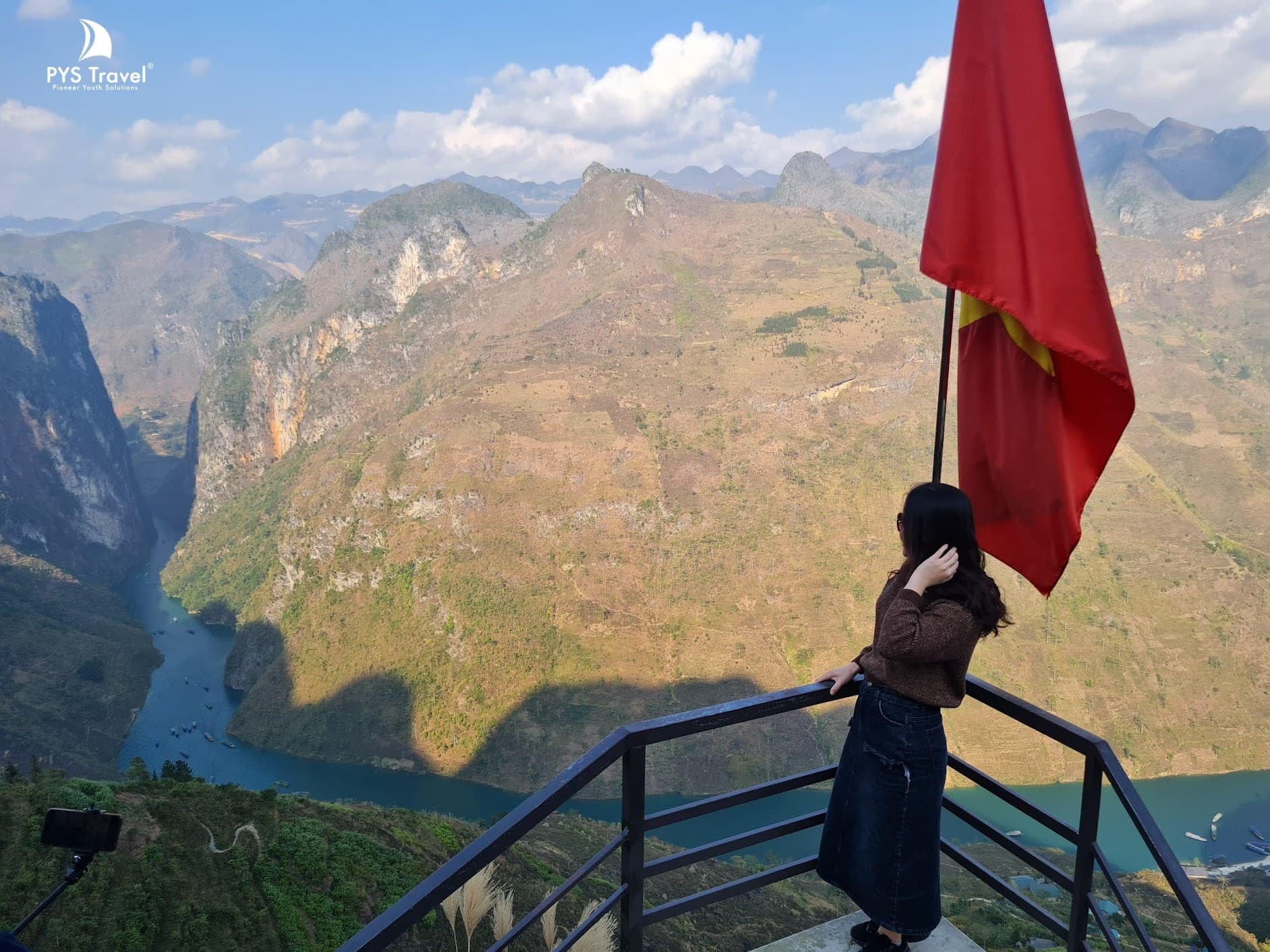 Kỳ tích Mã Pí Lèng và 10 chiếc quan tài luôn để trống