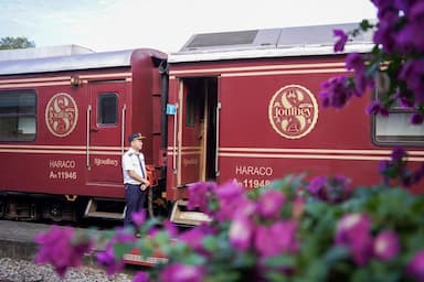 Tour tàu hỏa 5 sao xuyên Việt 8 ngày 7 đêm - Khám phá Việt Nam qua từng lăng kính