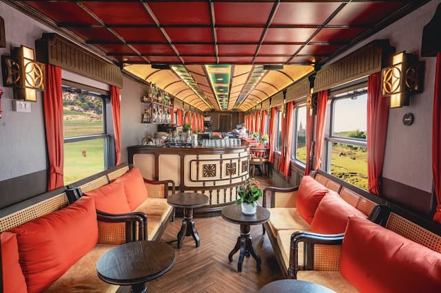 Khám phá di sản văn hóa Chăm Pa tại Phan Thiết với Tour tàu hỏa xuyên Việt