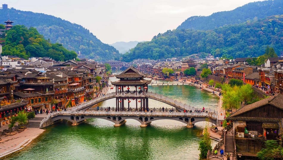 Phượng Hoàng cổ trấn tháng 1: Khám phá sắc màu mùa đông giữa miền cổ trấn