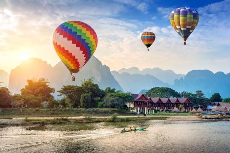 Tour Lào: Viêng Chăn - Vang Viêng - Luông Pha Băng 5 ngày 4 đêm từ TP.HCM - Tết Dương Lịch 2026