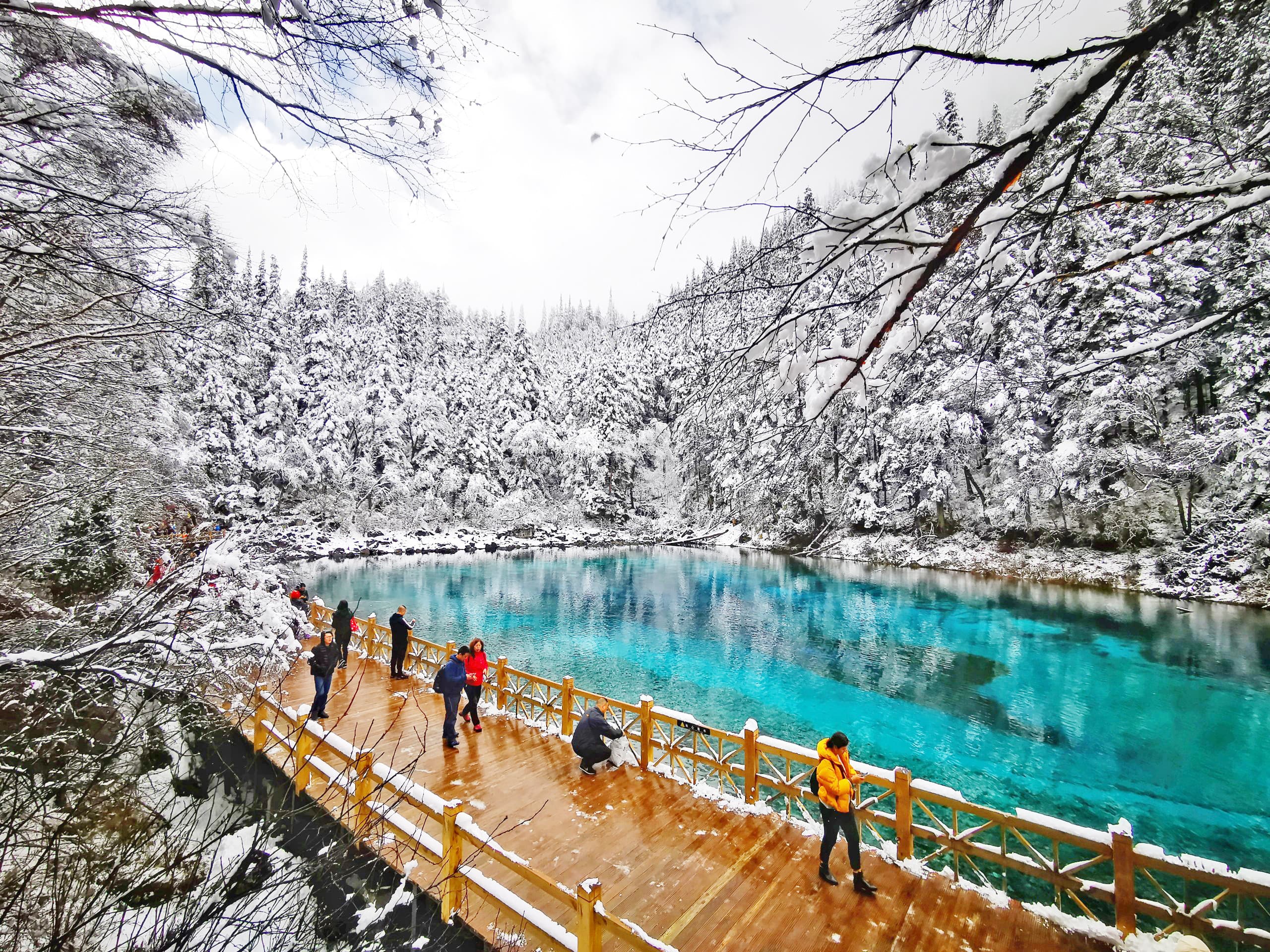 Tour Trung Quốc: Trùng Khánh - Thành Đô - Cửu Trại Câu - Trượt tuyết Gia Cô Sơn - Đô Giang Yển 6 ngày 5 đêm từ Hà Nội - Tết Nguyên Đán 2026