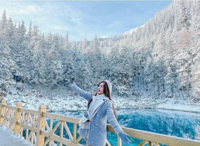 Tour Trung Quốc: Thành Đô - Trùng Khánh - Cửu Trại Câu - Đô Giang Yển 6 ngày 5 đêm từ Hà Nội - Tết Dương Lịch 2026