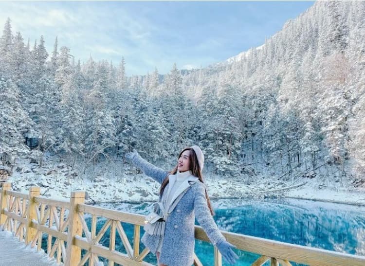 Tour Trung Quốc: Thành Đô - Trùng Khánh - Cửu Trại Câu - Đô Giang Yển 6 ngày 5 đêm từ Hà Nội - Tết Dương Lịch 2026