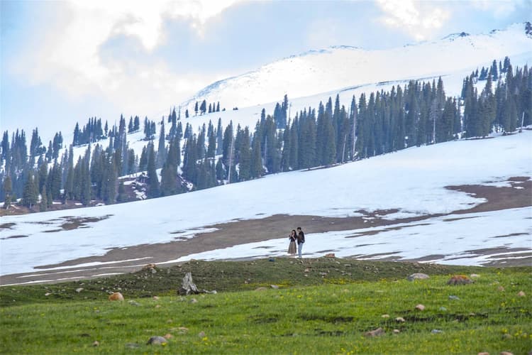 Tour Trung Quốc Tân Cương: Urumqi - Trượt tuyết Nalati - Hồ Sayram - Hoả Diệm Sơn 9 ngày 8 đêm từ Hà Nội - Tết Dương Lịch 2026