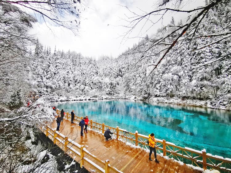 Tour Trung Quốc: Trùng Khánh - Thành Đô - Cửu Trại Câu - Trượt tuyết Gia Cô Sơn - Đô Giang Yển 6 ngày 5 đêm từ Hà Nội - Tết Nguyên Đán 2026