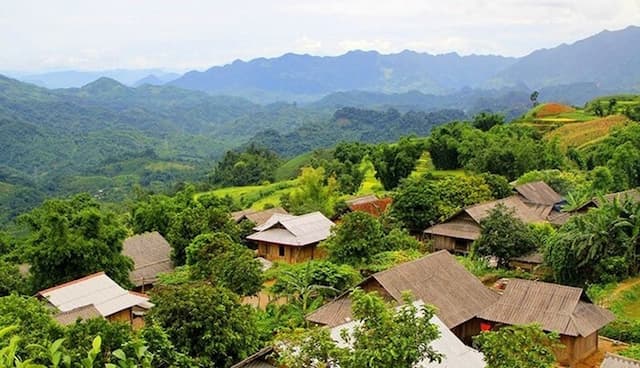 Du lịch Vân Hồ Sơn La: Viên ngọc xanh giữa đại ngàn Tây Bắc