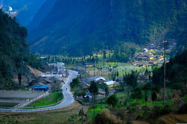 Thị trấn Phó Bảng Hà Giang: Chốn bình yên trên cao nguyên đá