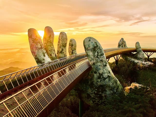 Tour Đà Nẵng Huế Hội An: Khám phá sự kỳ diệu từ Phố cổ đến Cố đô