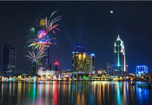 Đà Nẵng sẽ bắn pháo hoa chào mừng năm mới 2017. Lên đường thôi!