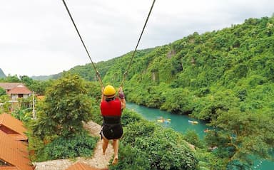 Zipline Hang Tối Quảng Bình: Trải nghiệm đu dây dài nhất Việt Nam cực đã