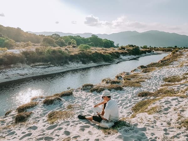 Hè này nên đi Quan Lạn hay đảo Cô Tô?