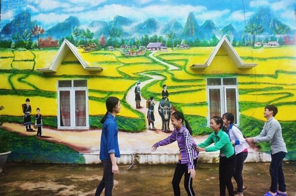 Đâu chỉ có Hội An, Quảng Ninh giờ cũng xuất hiện làng bích họa đẹp như cổ tích