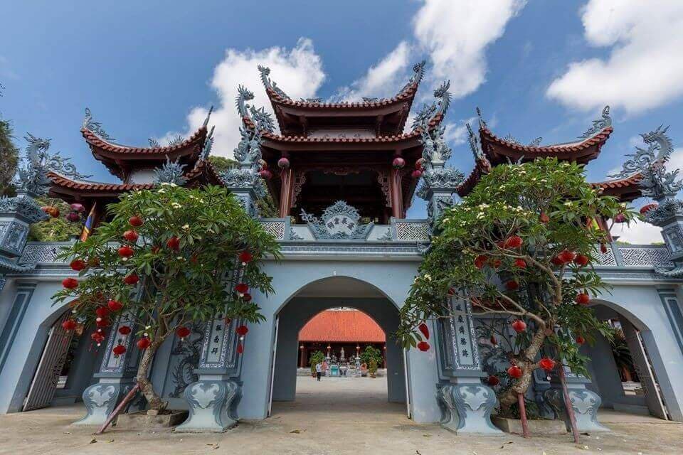 Tour Đền Bồng Lai - Hòa Bình - Mộc Châu 2 ngày 1 đêm