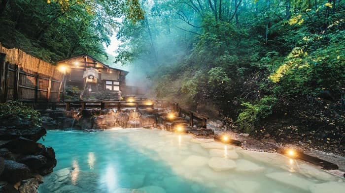 tắm suối nóng Onsen