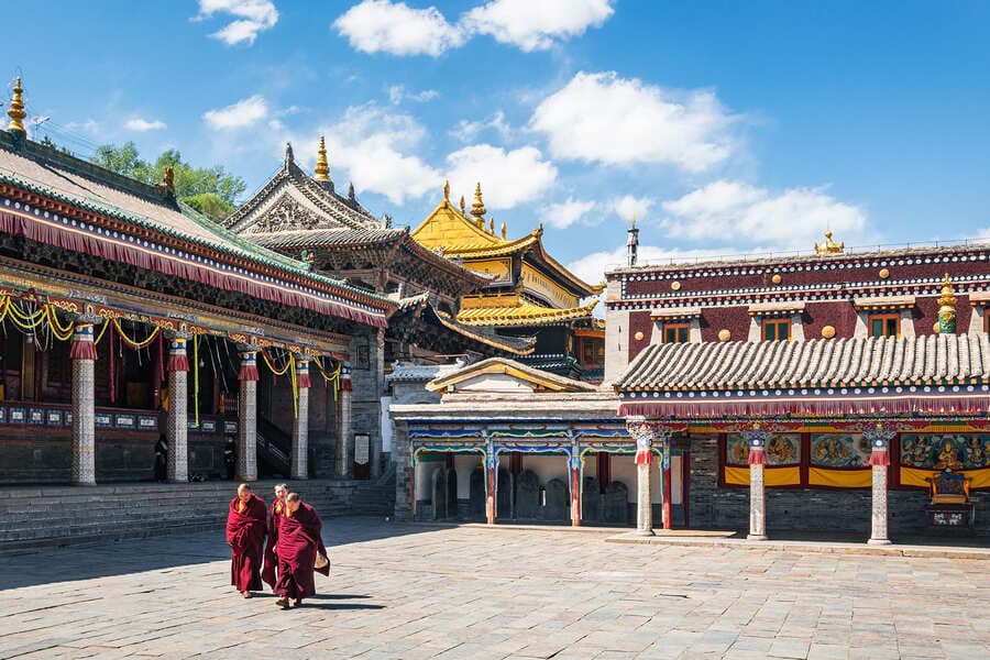 Tu-Vien-Kumbum-ngap-nang.jpg