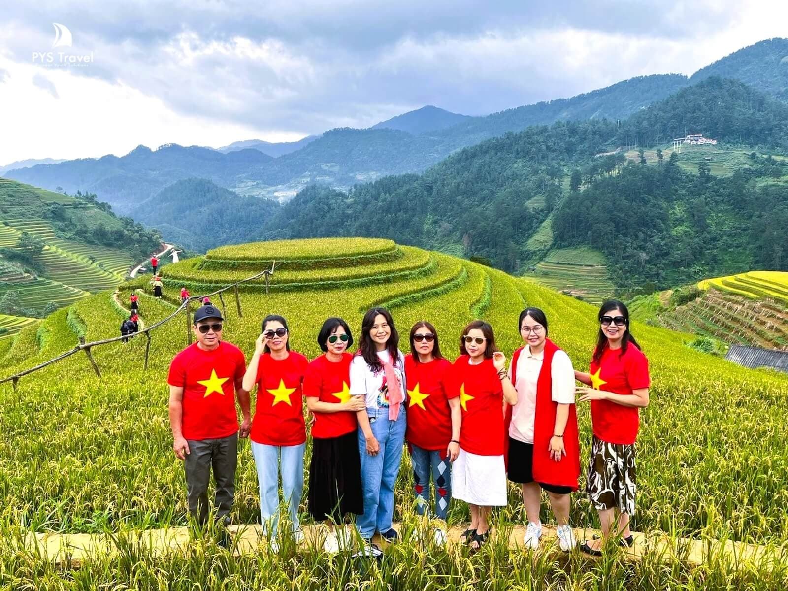 Du khách PYS Travel check-in Mù Cang Chải