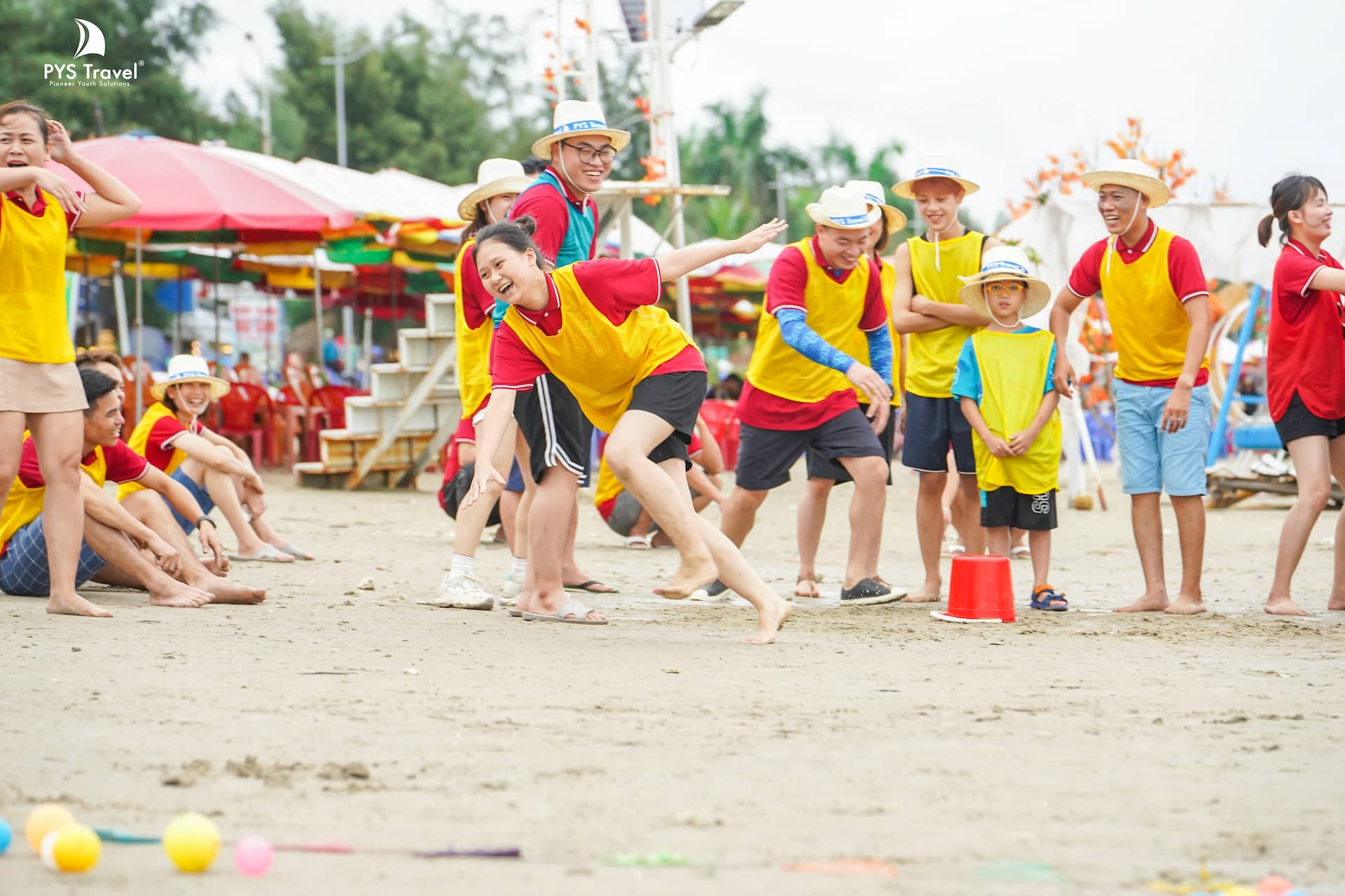 Teambuilding trên biển Trà Cổ
