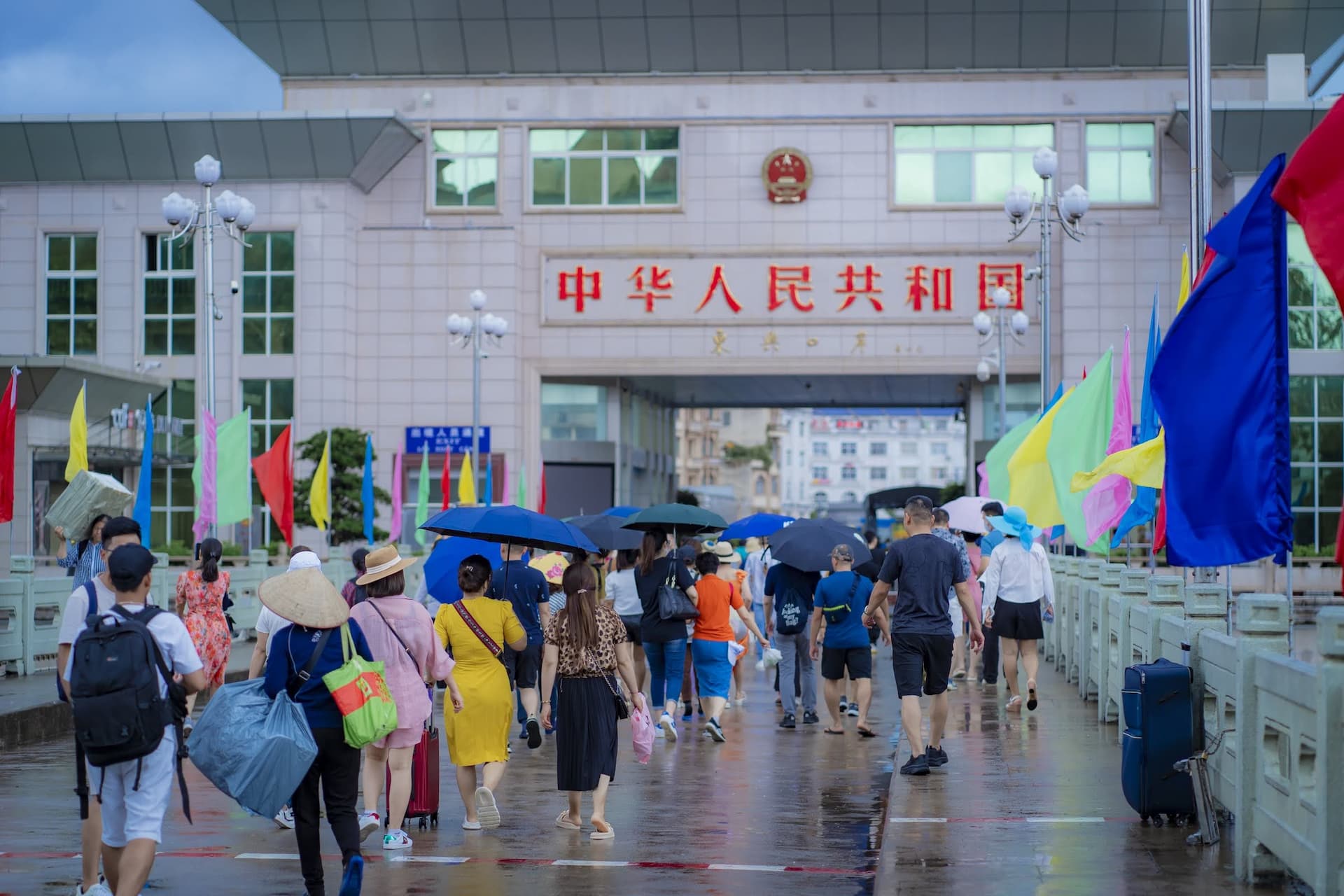 Xuất cảnh sang Đông Hưng