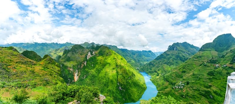 Chinh phục đèo mã pì lèng Hà Giang