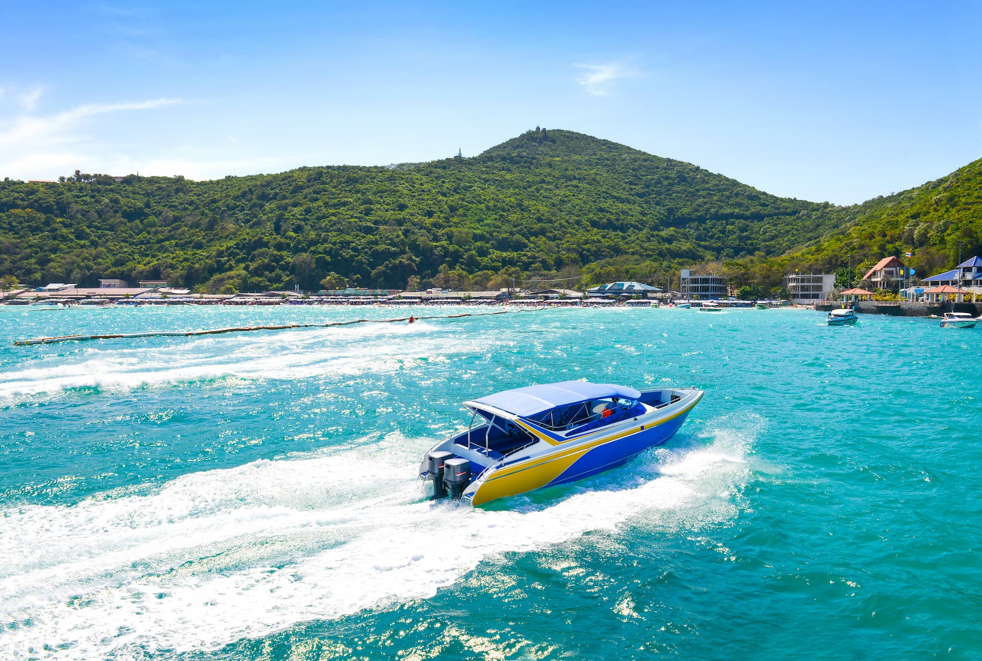 view-from-sea-speed-boat-tawaen-beach-koh-larn-island-pattaya-thailand.jpg