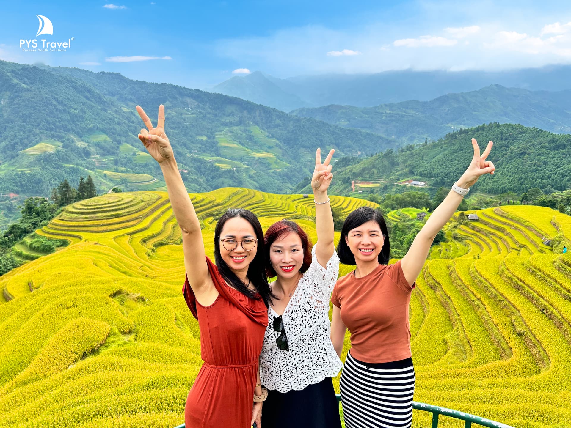 Du khách checkin Hoàng Su Phì mùa lúa chín