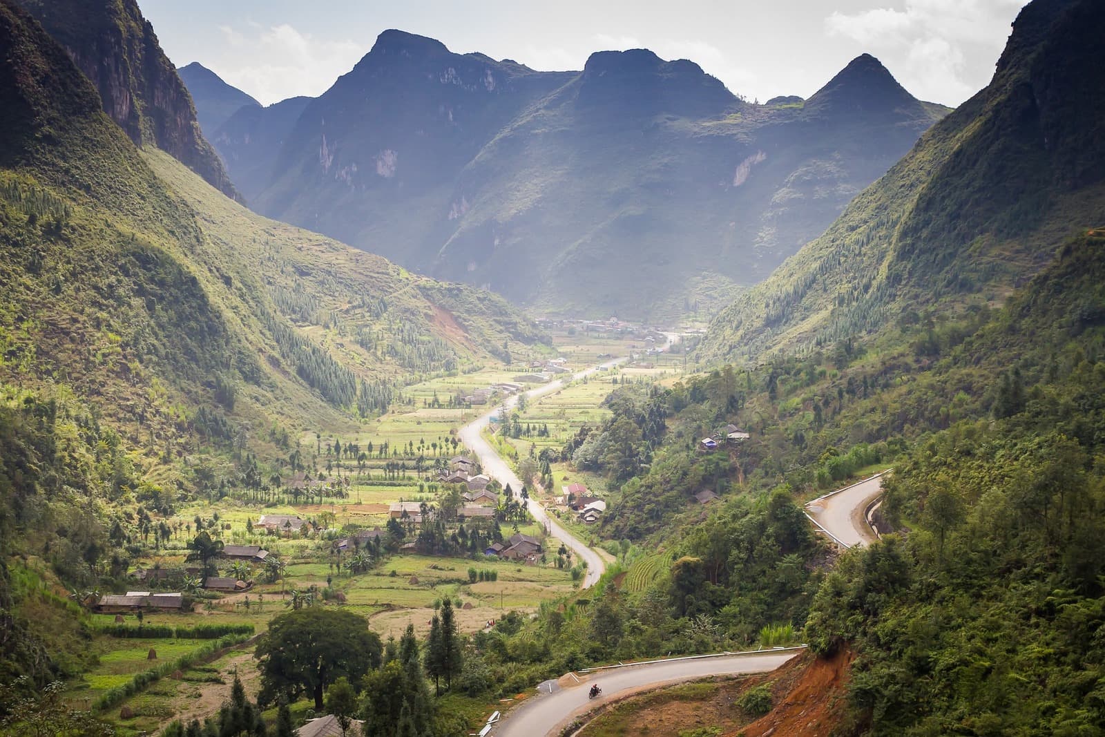 Thung lũng Sủng Là kiệt tác Hà Giang