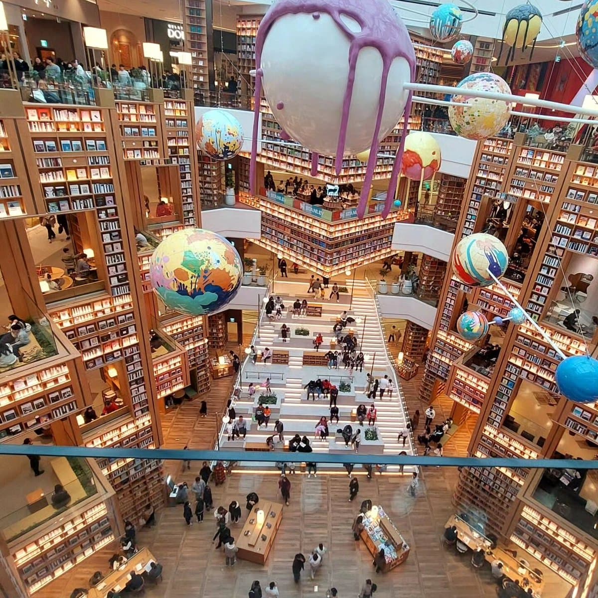 Starfield Library 73.jpg
