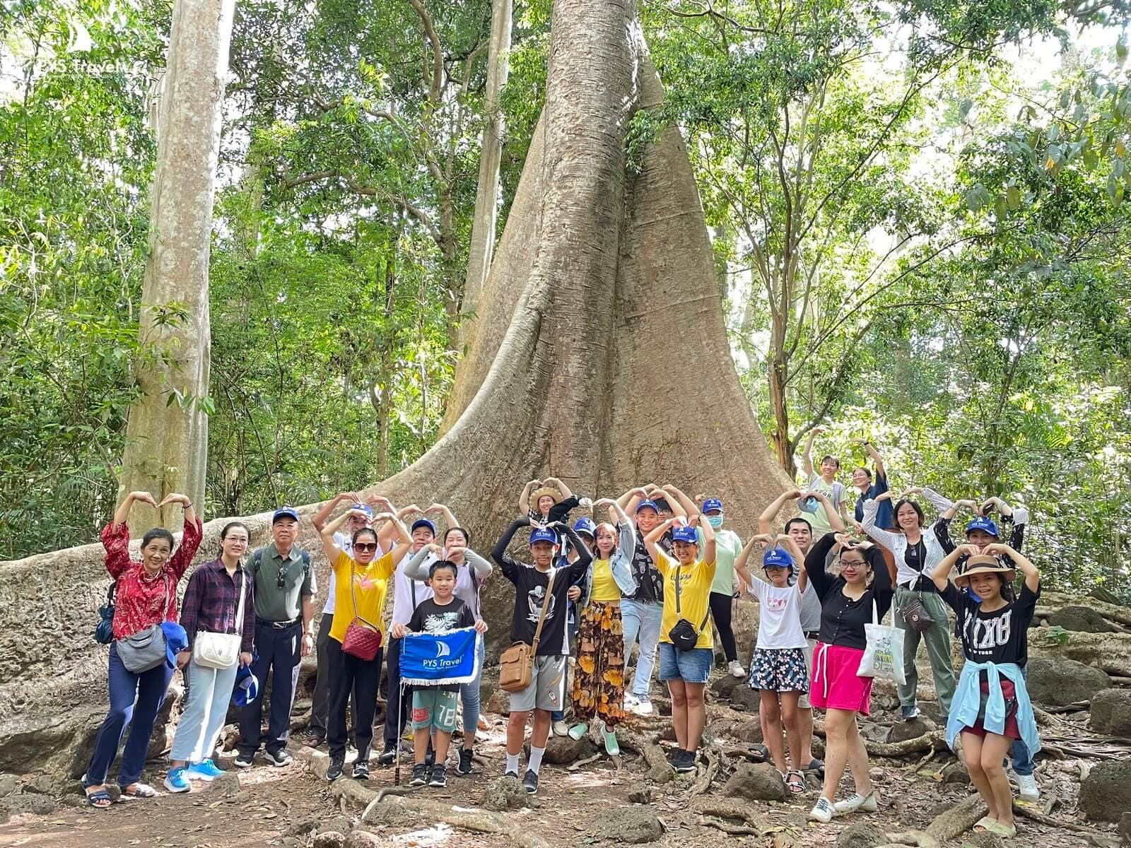 Đoàn khách PYS Travel tại Nam Cát Tiên